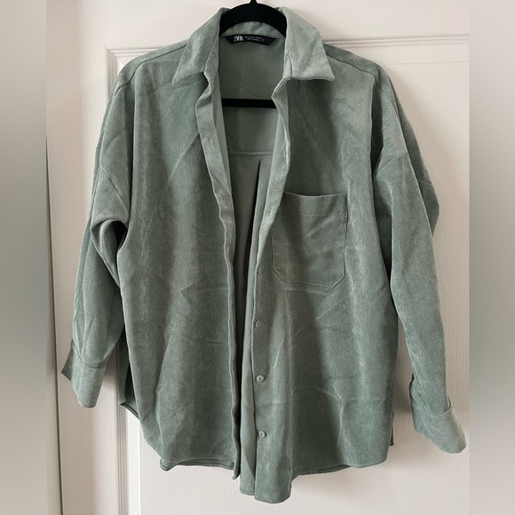 Zara Women's Casual Green Button-Down Shirt - Picture 1 of 9